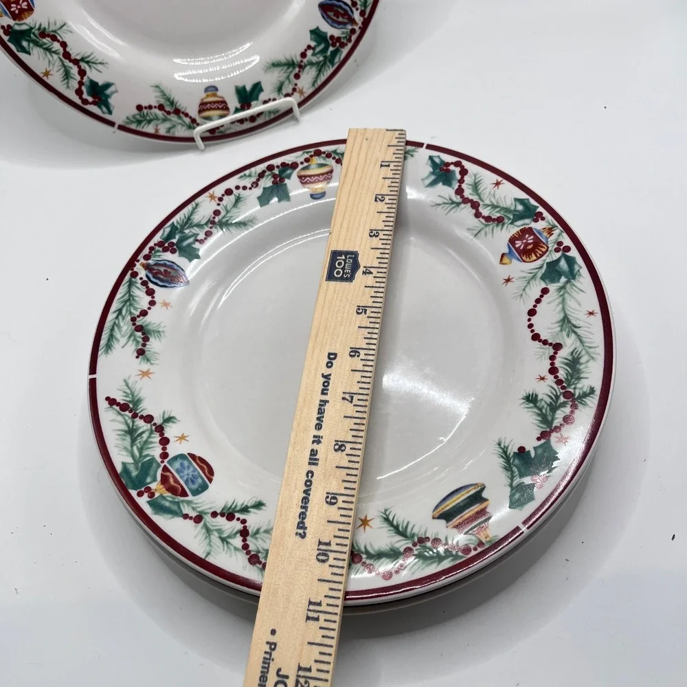 Farberware Holiday Treats Christmas Dinner Plates Set of 4 Ornaments 10.5 inch
